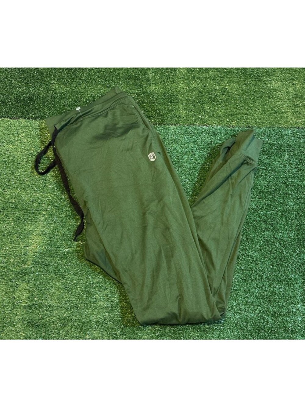 Born Primitive joggers mens medium green lighweight stretch performance training